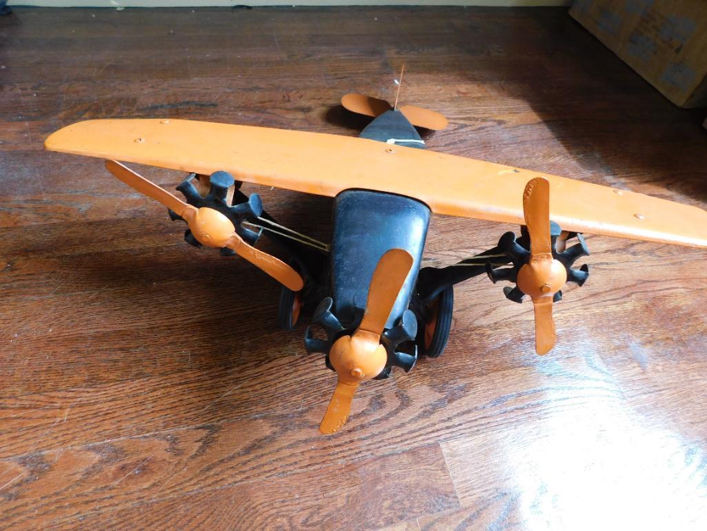 BLUE AND ORANGE METAL PLANE TOY VINTAGE ANTIQUE (1 of 4)