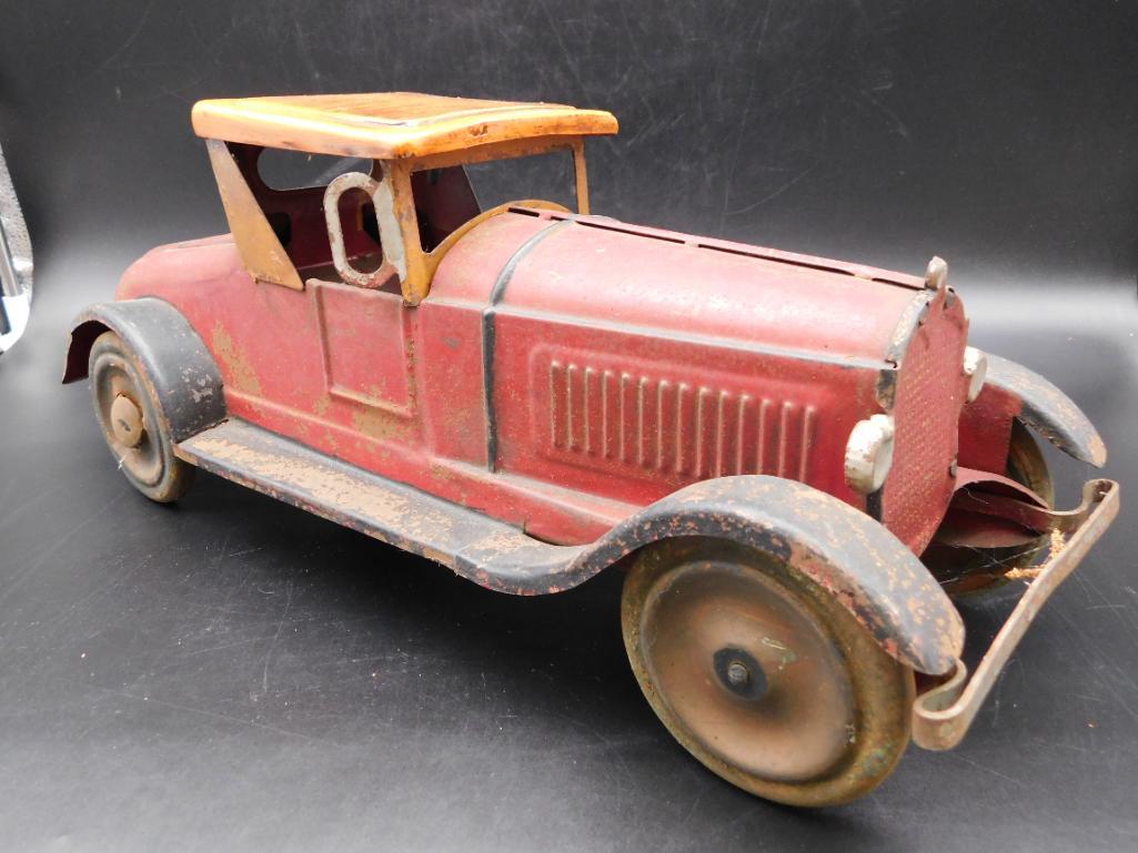RED AND YELLOW METAL CAR VINTAGE ANTIQUE TOY (1 of 3)