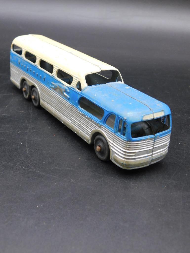 GREYHOUND BUS VINTAGE ANTIQUE TOY (1 of 3)