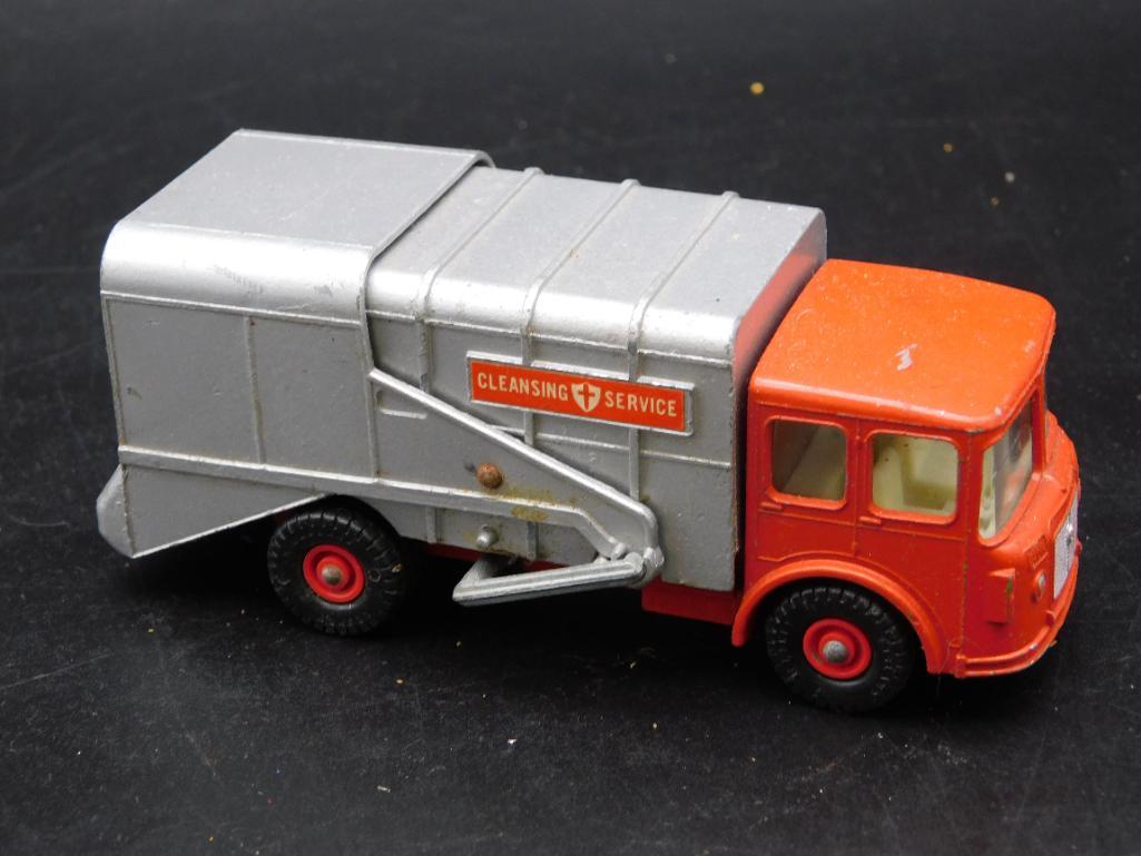 CLEANSING SERVICE MATCHBOX KING SIZE VINTAGE ANTIQUE TOY: CLEANSING SERVICE MATCHBOX KING SIZE VINTAGE ANTIQUE TOY