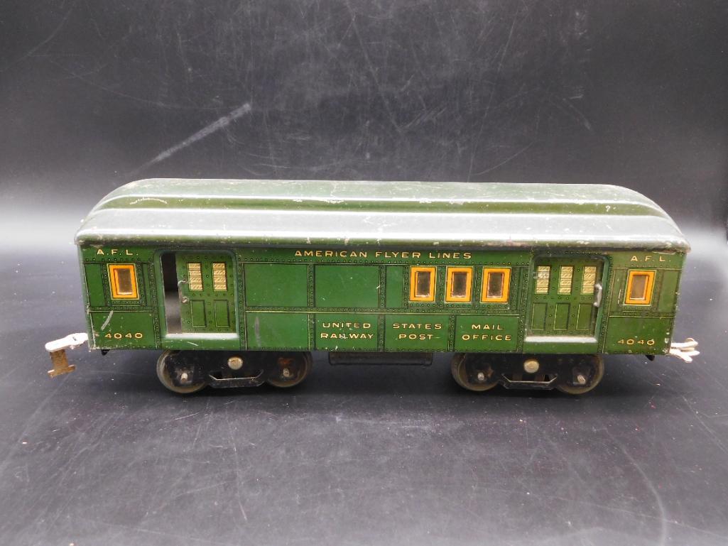 AMERICAN FLYER LINES UNITED STATES MAIL RAILWAY POST OFFICE METAL TRAIN CAR VINTAGE ANTIQUE (1 of 2)