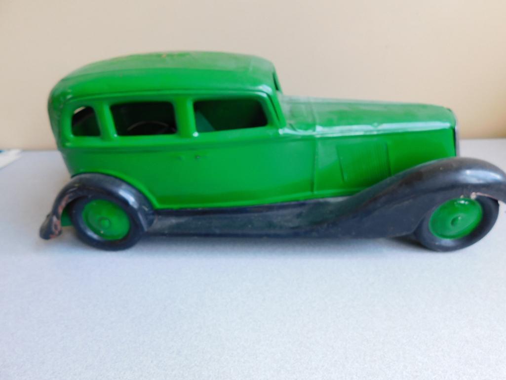 COR-COR TOY CO GREEN CAR VINTAGE ANTIQUE TOY (1 of 3)