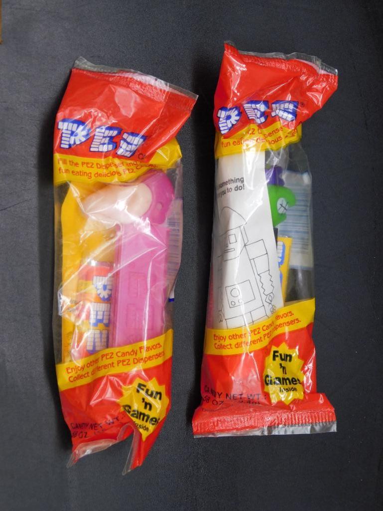 DINO AND DONATELLO PEZ DISPENSER VINTAGE ANTIQUE RETRO TOY: DINO AND DONATELLO PEZ DISPENSER VINTAGE ANTIQUE RETRO TOY