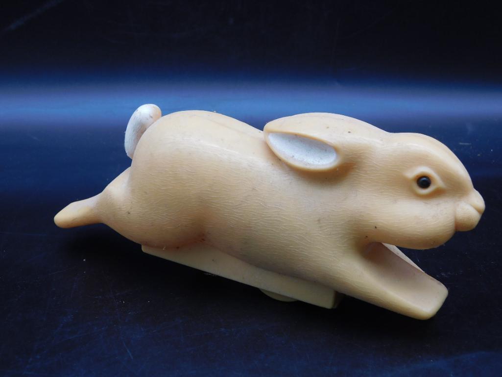 RABBIT TOY VINTAGE ANTIQUE (1 of 2)