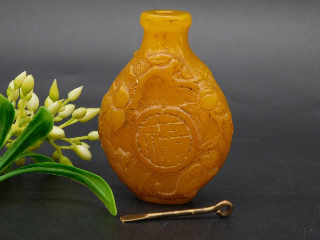 ANTIQUE CHINESE SNUFF BOTTLE WITH SPOON VINTAGE ANTIQUE: ANTIQUE CHINESE SNUFF BOTTLE WITH SPOON VINTAGE ANTIQUE