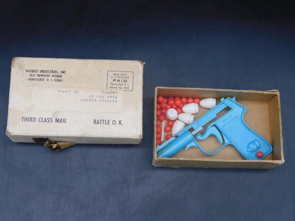 CAP GUN BY HASBRO INDUSTRIES TOY VINTAGE ANTIQUE: CAP GUN BY HASBRO INDUSTRIES TOY VINTAGE ANTIQUE
