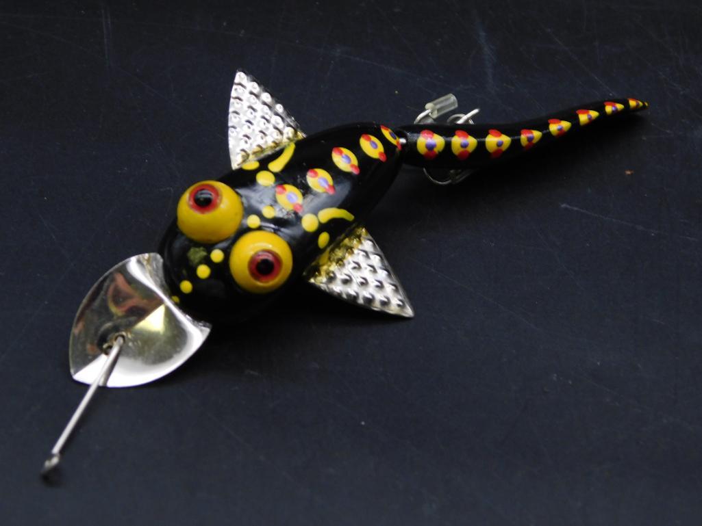 TORQUE TAIL FISHING LURE BY PHIL CATES WITH BOX VINTAGE ANTIQUE: TORQUE TAIL FISHING LURE BY PHIL CATES WITH BOX VINTAGE ANTIQUE