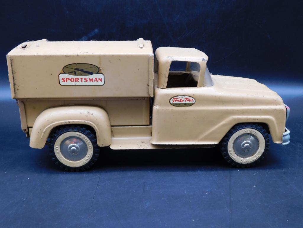 SPORTSMAN TONKA TOYS HAULER TRUCK VINTAGE ANTIQUE COLLECTIBLE: SPORTSMAN TONKA TOYS HAULER TRUCK VINTAGE ANTIQUE COLLECTIBLE