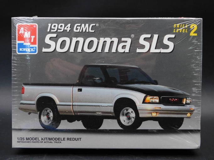 AMT 1994 GMC SONOMA SLS MODEL KIT VINTAGE ANTIQUE (500314) on Jan 01