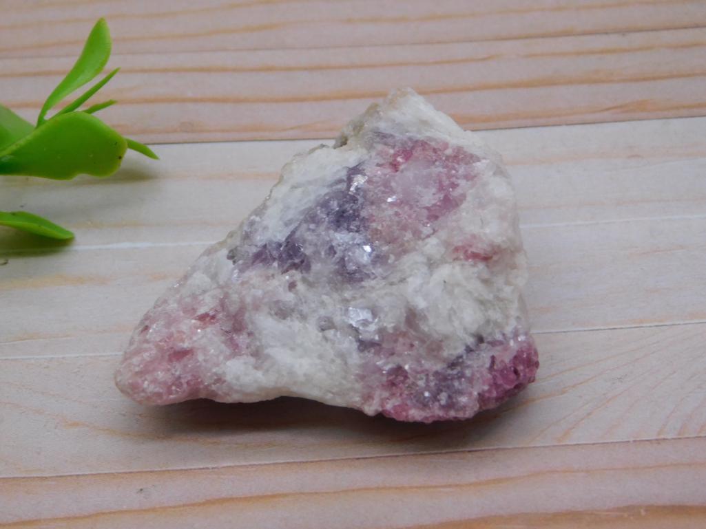 PINK TOURMALINE ROCK STONE LAPIDARY SPECIMEN (1 of 2)