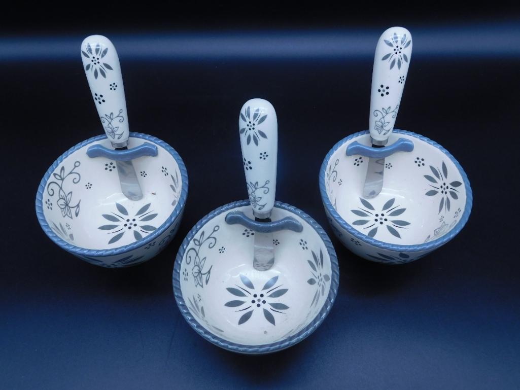 DIP AND SAUCE CUPS WITH SPREADERS SET OF 3 VINTAGE ANTIQUE: DIP AND SAUCE CUPS WITH SPREADERS SET OF 3 VINTAGE ANTIQUE