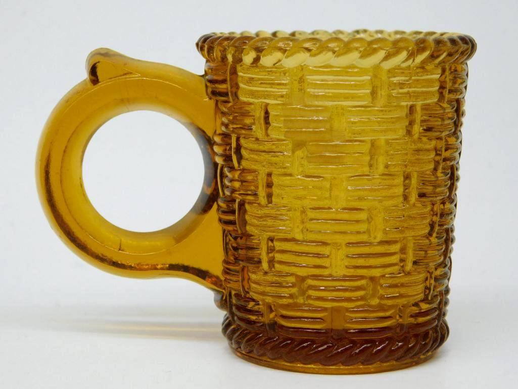 AMBER GLASS BASKET TOOTHPICK HOLDER VINTAGE ANTIQUE (1 of 4)