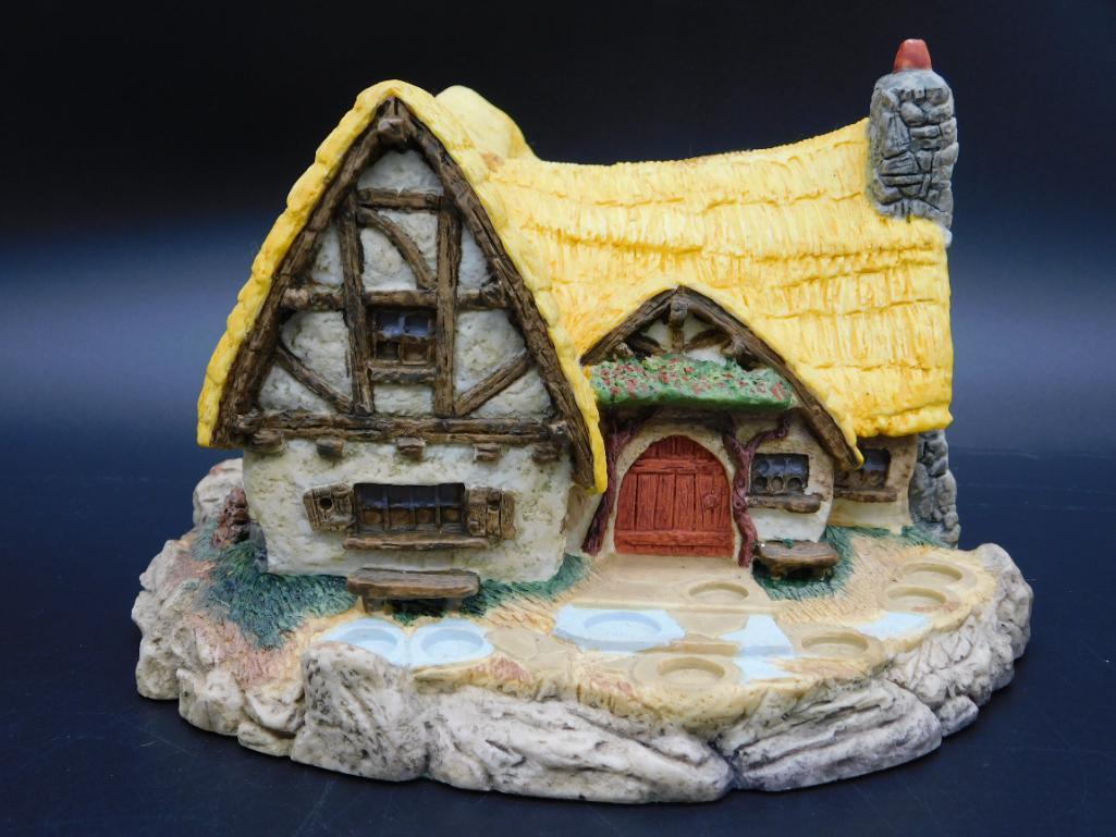 GOEBEL DISNEY OLSZEWSKI SNOW WHITE AND THE 7 DWARVES COTTAGE VINTAGE ANTIQUE: GOEBEL DISNEY OLSZEWSKI SNOW WHITE AND THE 7 DWARVES COTTAGE VINTAGE ANTIQUE