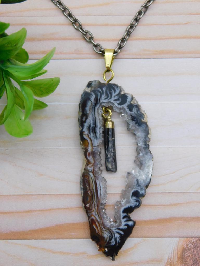 GEODE SLICE PENDANT NECKLACE ROCK STONE LAPIDARY SPECIMEN (1 of 2)
