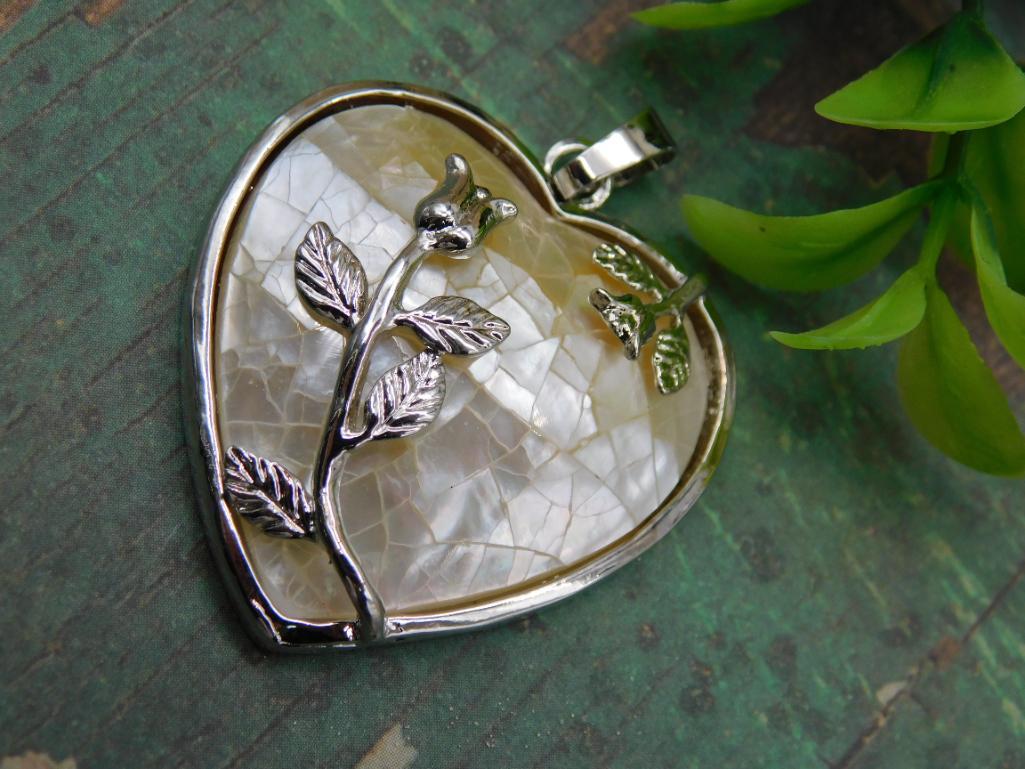 STONE PENDANT ROCK STONE LAPIDARY SPECIMEN (1 of 2)