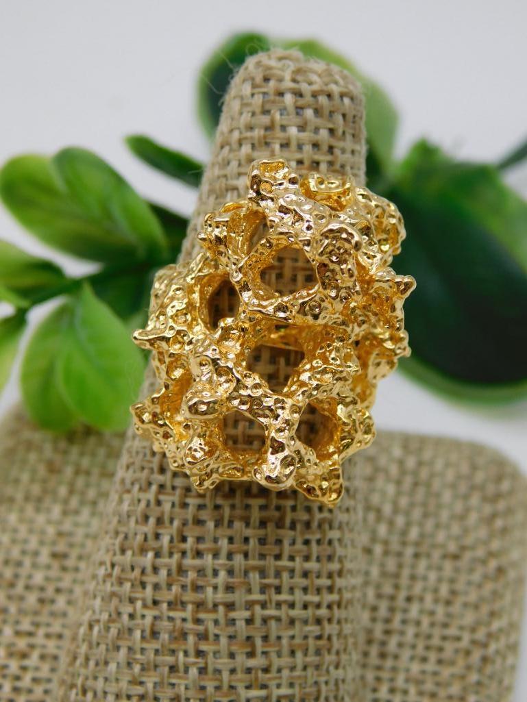 HAMMERED RING ROCK STONE LAPIDARY SPECIMEN (1 of 2)