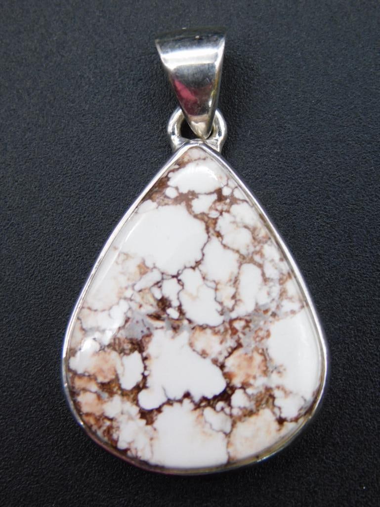 STERLING SILVER WILD HORSE PENDANT VINTAGE ANTIQUE (1 of 2)