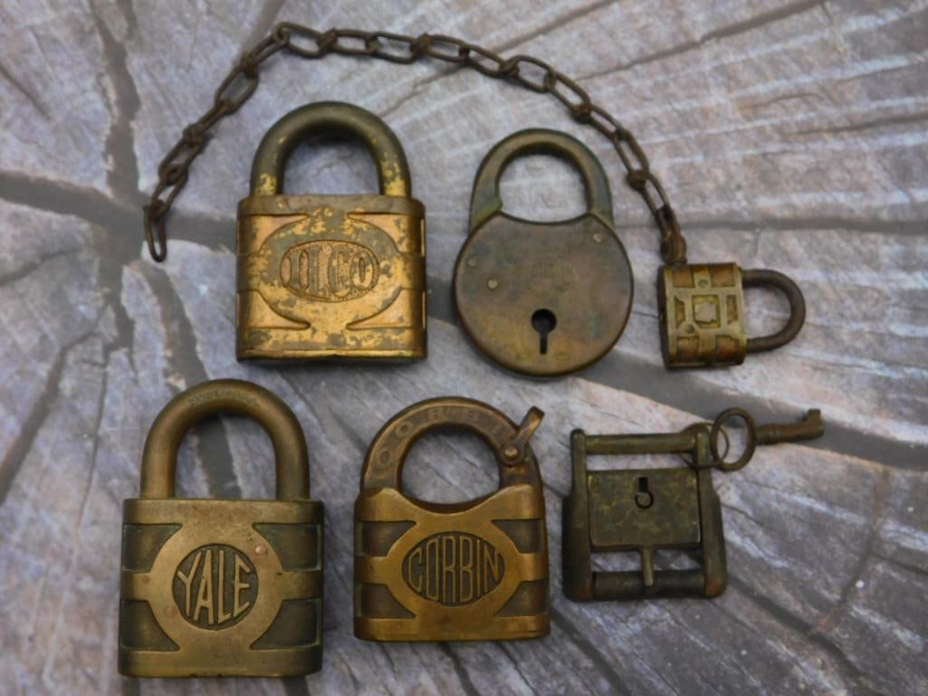 MIXED PADLOCK LOT VINTAGE ANTIQUE: MIXED PADLOCK LOT VINTAGE ANTIQUE