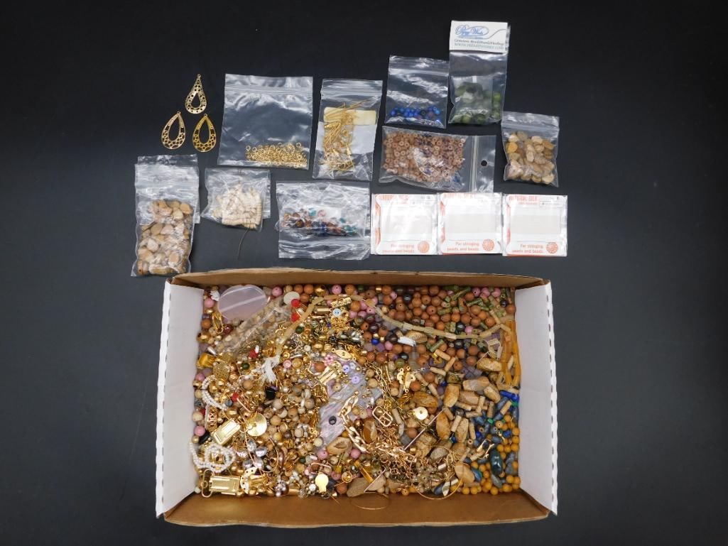 HUGE MIXED BEAD AND PENDANT JEWELRY MAKING LOT VINTAGE ANTIQUE (1 of 10)