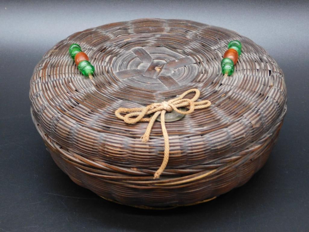 PINE NEEDLE HANDMADE SEWING BASKET BEADED (1 of 3)