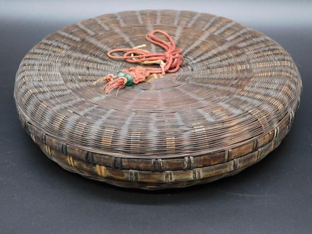 PINE NEEDLE HANDMADE SEWING BASKET BEADED (1 of 3)