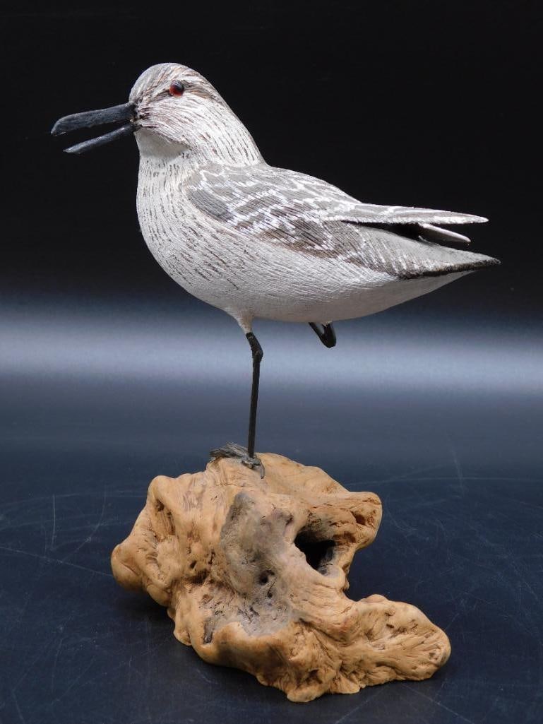 1986 BIRD DECOY BY ROY L WHITE HAND CARVED AND PAINTED (1 of 4)