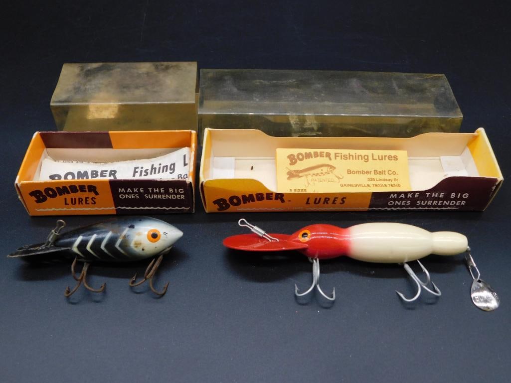 BOMBER LURES WITH BOXES GAME, HUNTING, FISHING, ADVERTISING, VINTAGE, TAXIDERMY, ANTIQUE: BOMBER LURES WITH BOXES GAME, HUNTING, FISHING, ADVERTISING, VINTAGE, TAXIDERMY, ANTIQUE