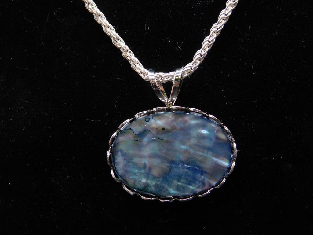 ABALONE PENDANT ON CHAIN NECKLACE VINTAGE ANTIQUE: ABALONE PENDANT ON CHAIN NECKLACE VINTAGE ANTIQUE