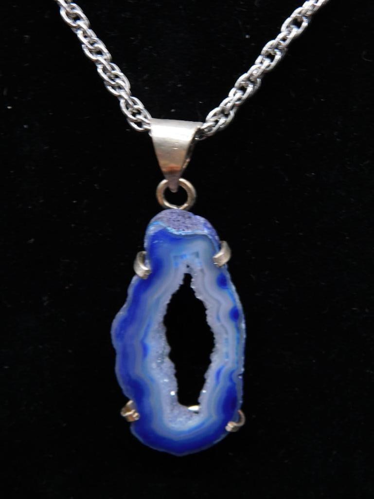 GEODE SLICE PENDANT ON CHAIN NECKLACE ROCK STONE LAPIDARY SPECIMEN (1 of 2)