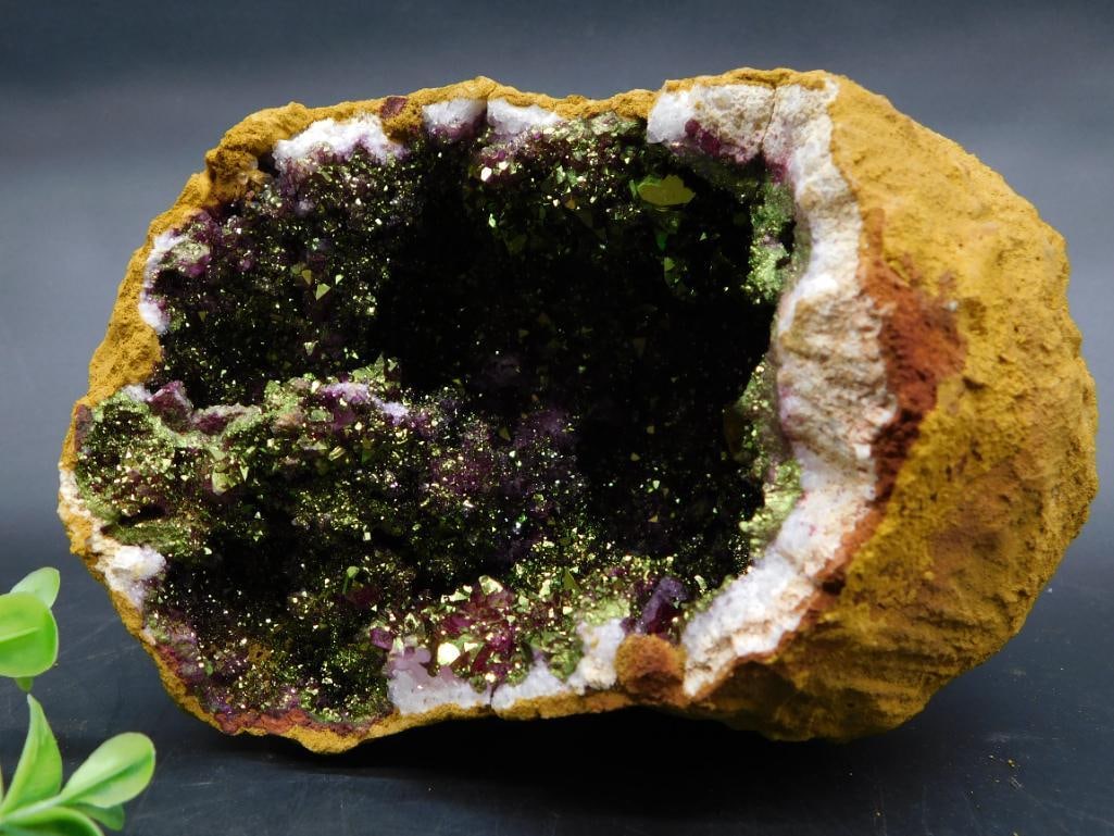 PURPLE AND GOLD GEODE ROCK STONE LAPIDARY SPECIMEN (1 of 3)