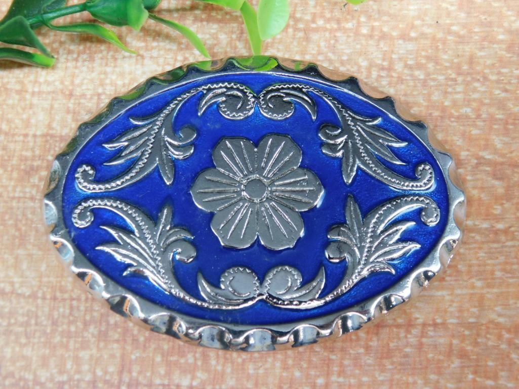 BELT BUCKLE: BELT BUCKLE