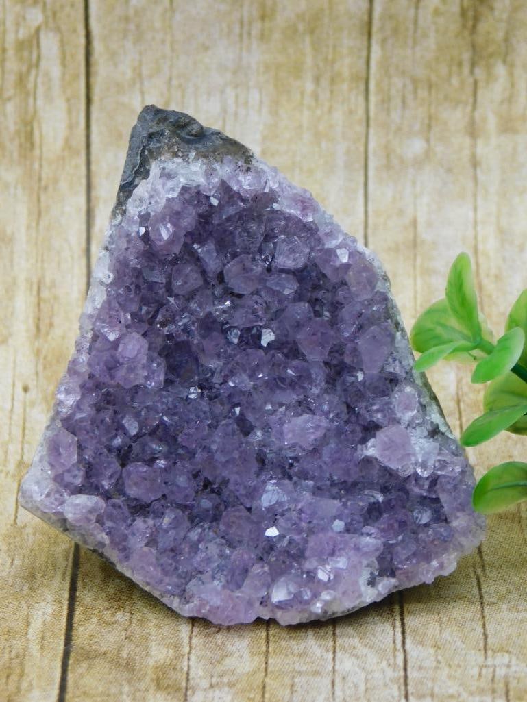 AMETHYST ROCK STONE LAPIDARY SPECIMEN (1 of 2)