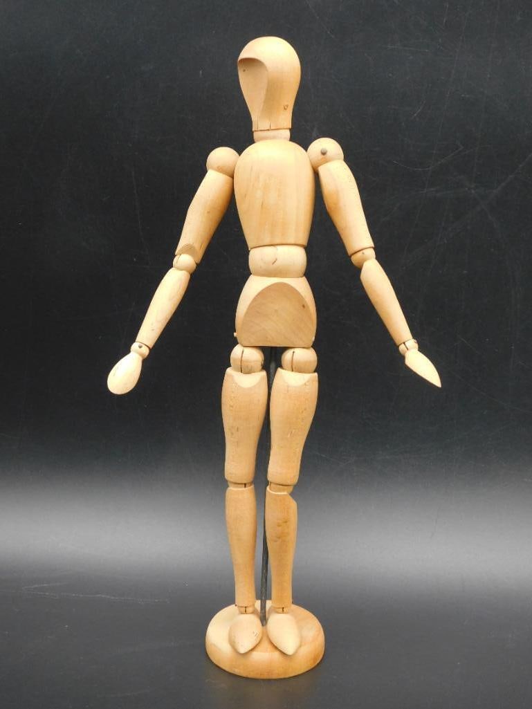 WOODEN POSEABLE MANNEQUIN MODEL VINTAGE ANTIQUE (1 of 3)