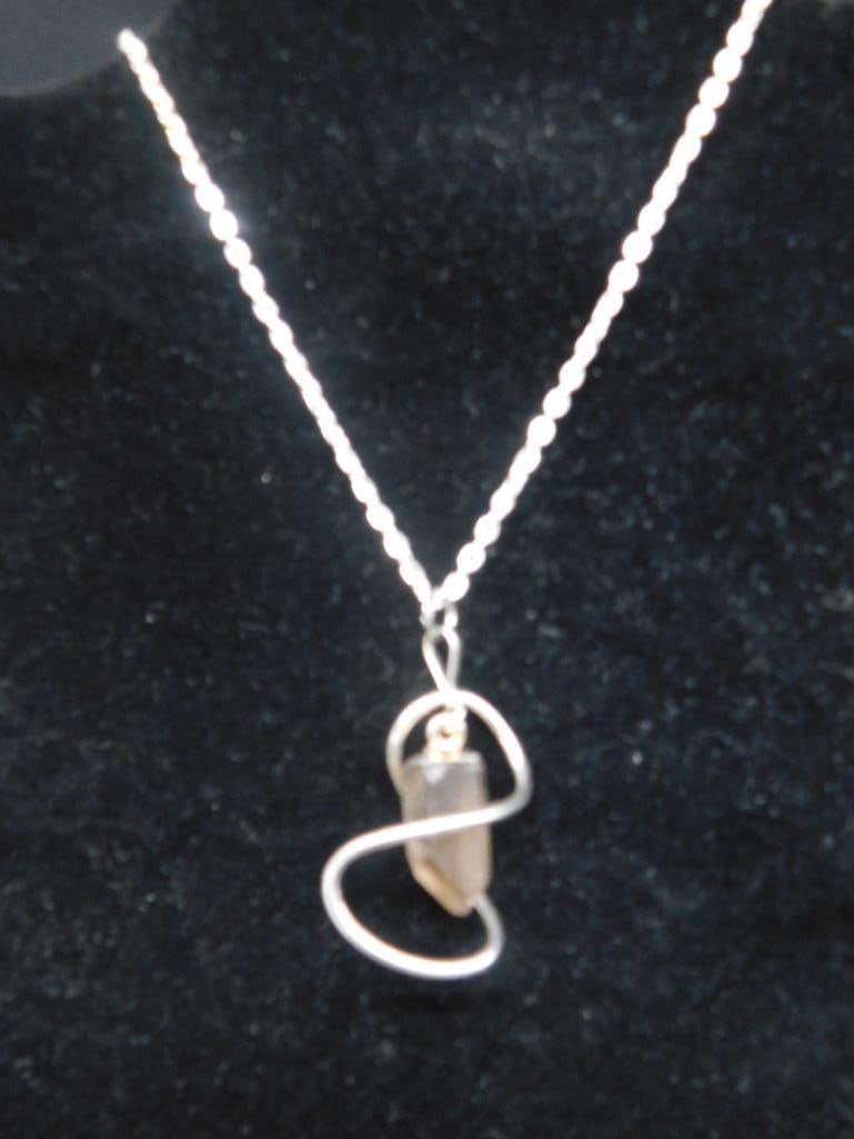 SMOKY QUARTZ INFINITY NECKLACE VINTAGE ANTIQUE: SMOKY QUARTZ INFINITY NECKLACE VINTAGE ANTIQUE