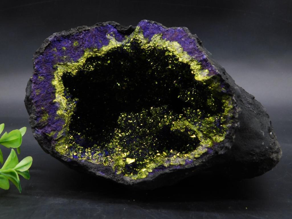 PURPLE AND GOLD GEODE ROCK STONE LAPIDARY SPECIMEN (1 of 3)