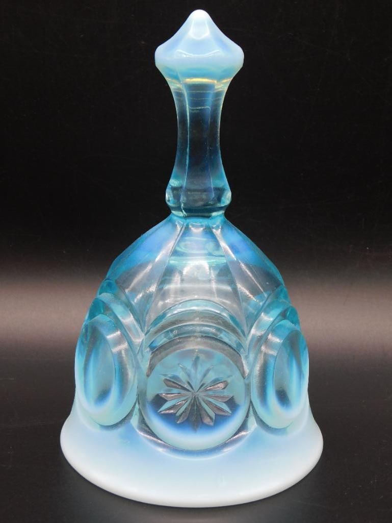 FENTON BLUE OPALESCENT BELL VINTAGE ANTIQUE (1 of 4)