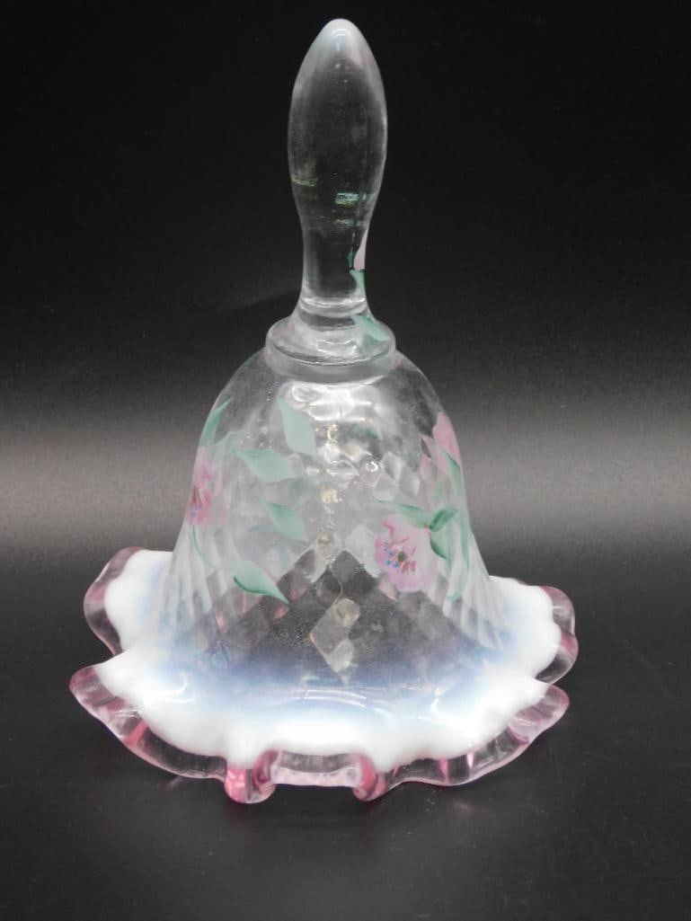 FENTON HAND PAINTED GLASS BELL SIGNED BY ARTIST VINTAGE ANTIQUE (1 of 3)