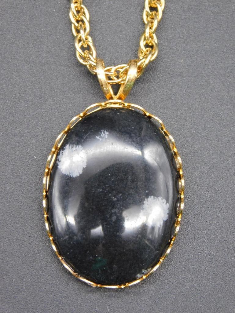 SNOWFLAKE OBSIDIAN PENDANT ON CHAIN NECKLACE: SNOWFLAKE OBSIDIAN PENDANT ON CHAIN NECKLACE