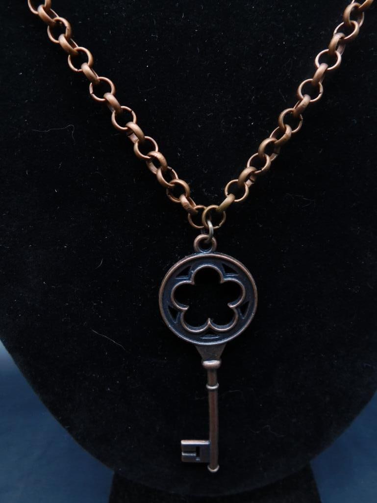 SKELETON KEY PENDANT ON CHAIN NECKLACE (1 of 2)