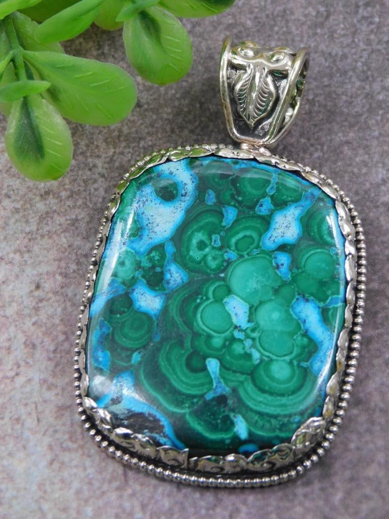 CHRYSOCOLLA AND MALACHITE PENDANT ROCK STONE LAPIDARY SPECIMEN (1 of 2)