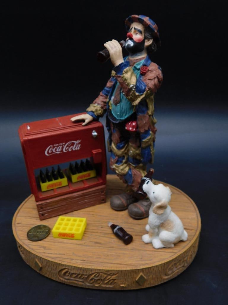 COCA-COLA EMMETT KELLY FIGURINE AT THE RED COOLER: COCA-COLA EMMETT KELLY FIGURINE AT THE RED COOLER