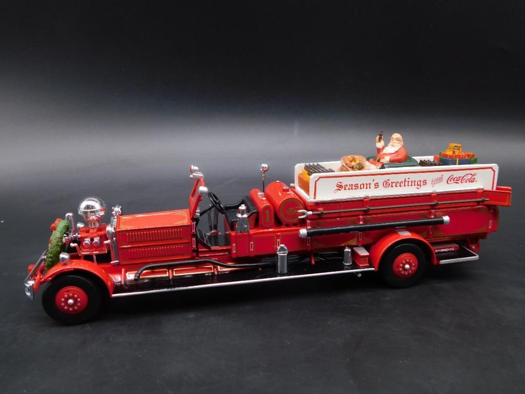 COCA-COLA SANTA CLAUS ON PUMPER TRUCK: COCA-COLA SANTA CLAUS ON PUMPER TRUCK