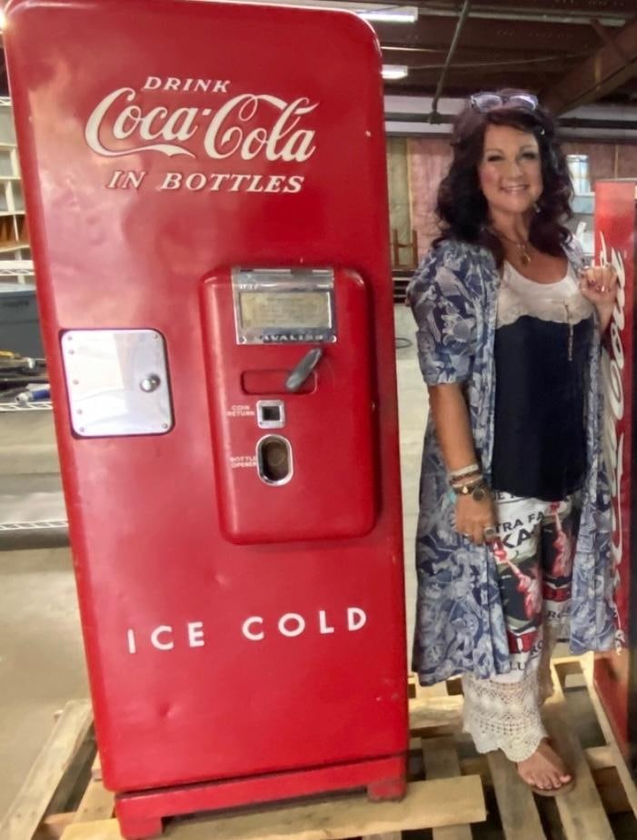 VINTAGE COCA-COLA VENDING MACHINE PICK UP ONLY IN WEST PLAINS MISSOURI (1 of 9)