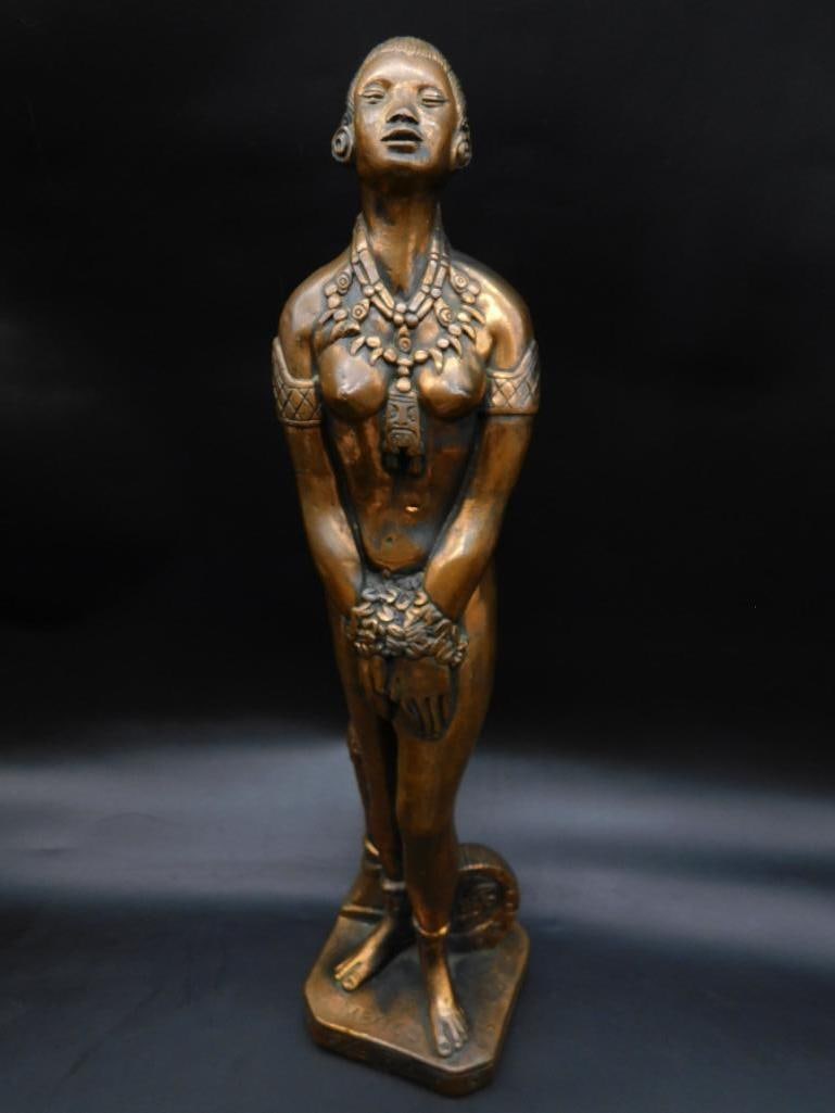 TRIBAL WOMAN STATUE MADE IN MEXICO VINTAGE ANTIQUE ARTWORK: TRIBAL WOMAN STATUE MADE IN MEXICO VINTAGE ANTIQUE ARTWORK