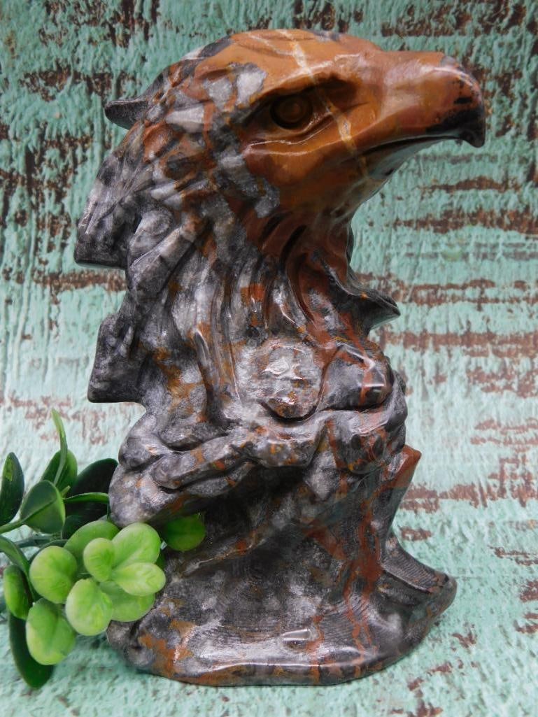 CARVED STONE EAGLE ROCK STONE LAPIDARY SPECIMEN (1 of 2)