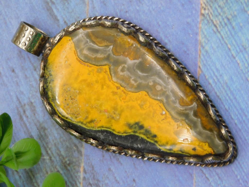 BUMBLEBEE JASPER PENDANT WITH INTRICATE TOOLING ROCK STONE LAPIDARY SPECIMEN (1 of 3)