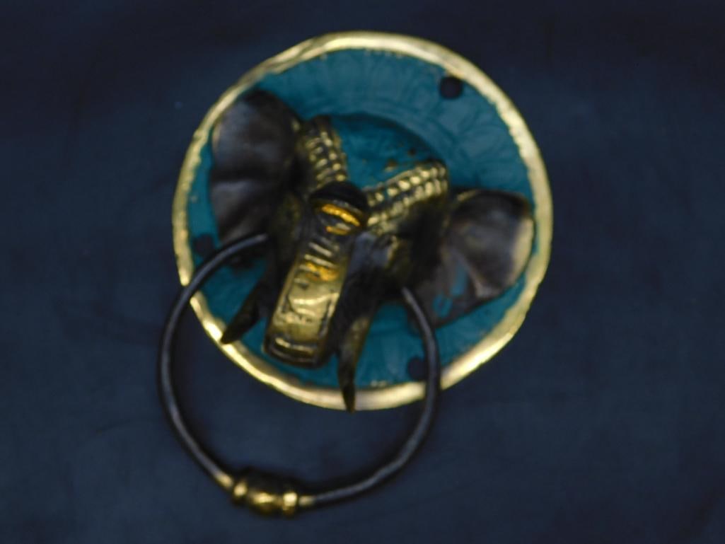 ORNATE ELEPHANT DOOR KNOCKER VINTAGE ANTIQUE (1 of 3)