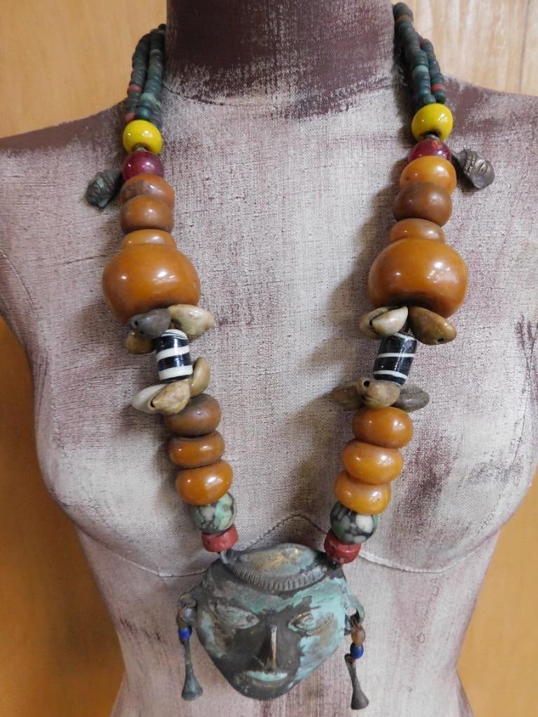 AFRICAN TRADE BEADS ROCK STONE LAPIDARY SPECIMEN (1 of 5)