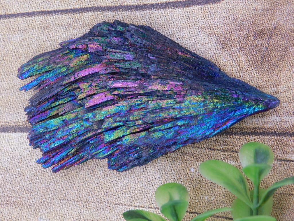 TITANIUM KYANITE ROCK STONE LAPIDARY SPECIMEN: TITANIUM KYANITE ROCK STONE LAPIDARY SPECIMEN