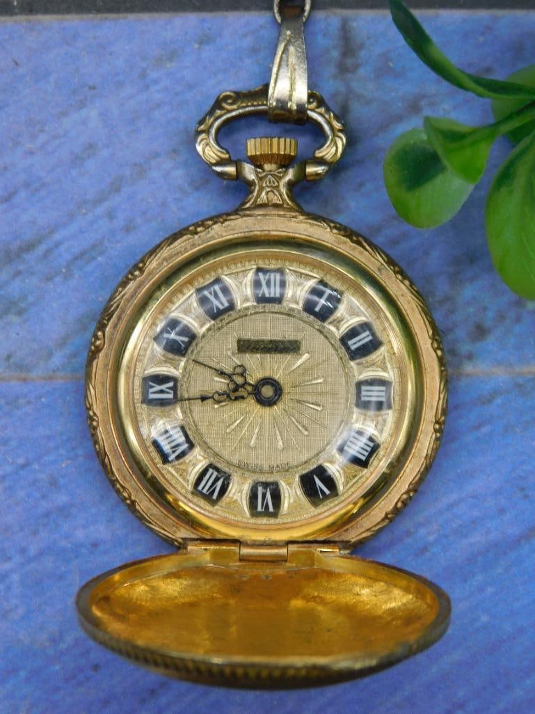 SWISS LUCERNE GOLDEN POCKET WATCH VINTAGE ANTIQUE (1 of 7)